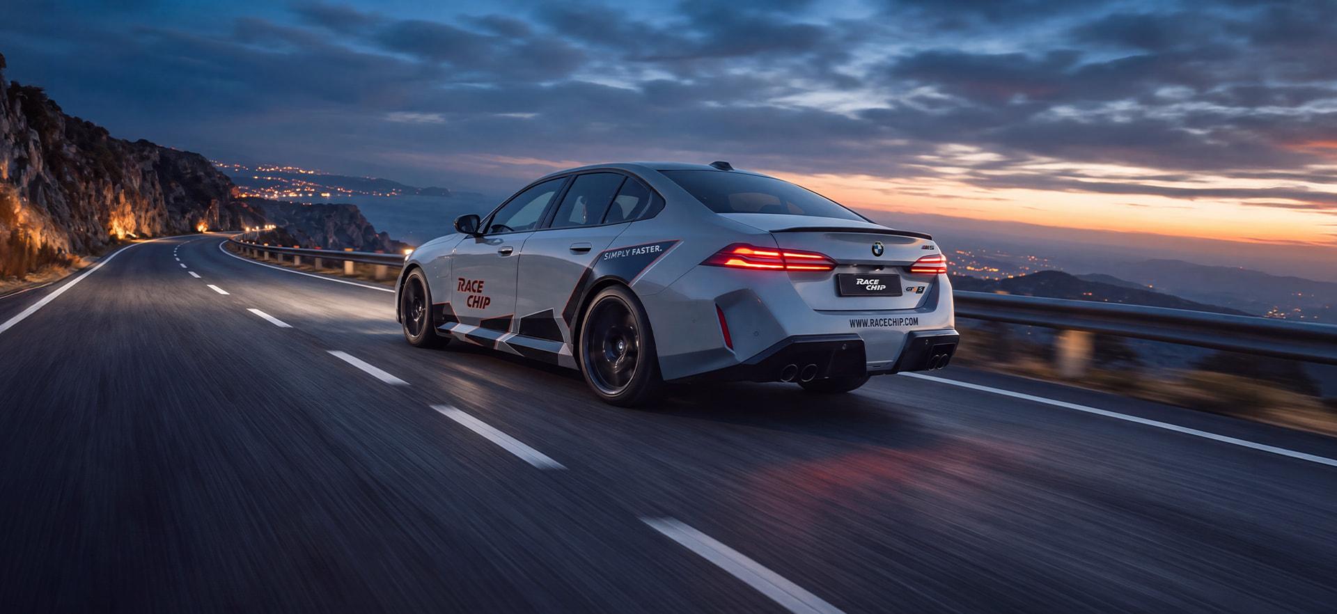 UNLOCK PERFORMANCE The world’s best-selling performance module.